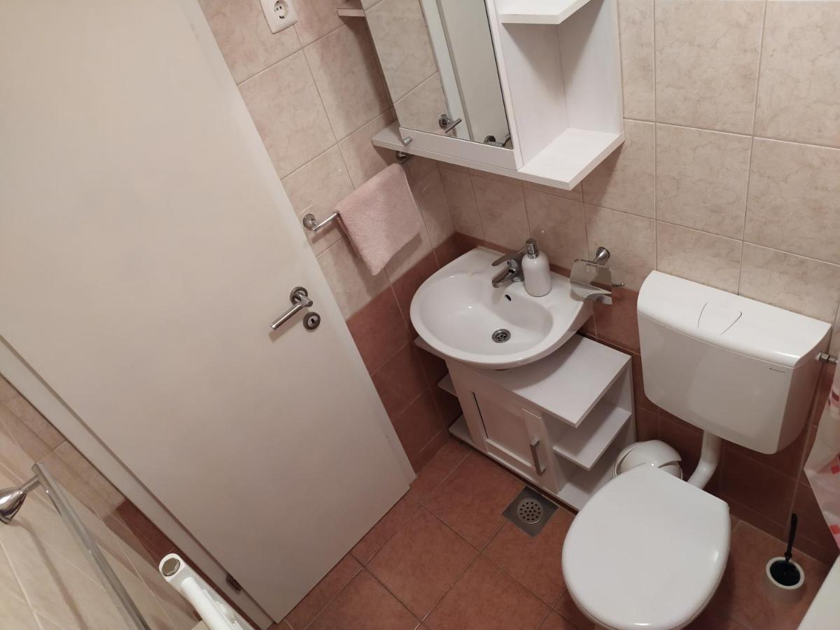 Ferienwohnung Katrin 101 Tučepi Exterior foto