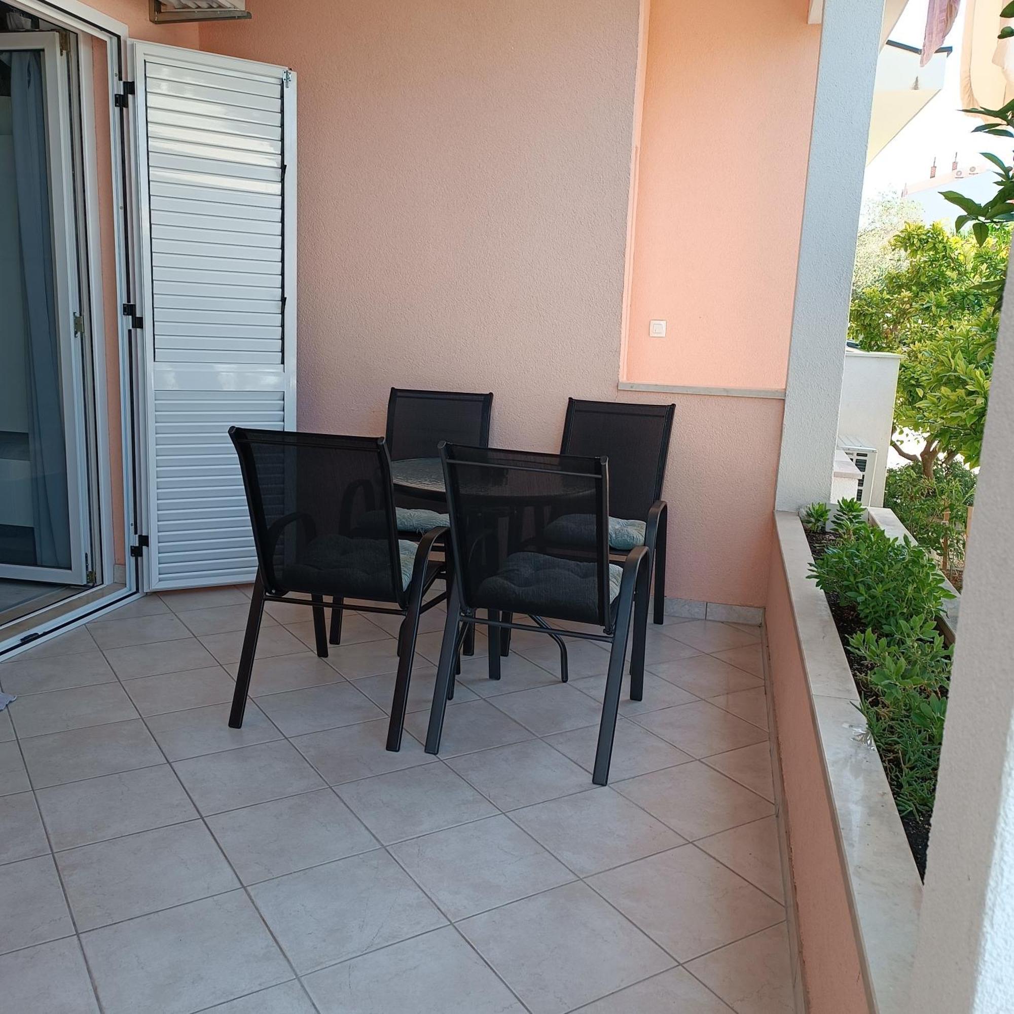 Ferienwohnung Katrin 101 Tučepi Exterior foto